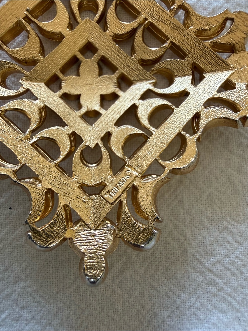 Gold Ornate Filigree Pendant Necklace - Women Jewelry - Picture 8 of 8